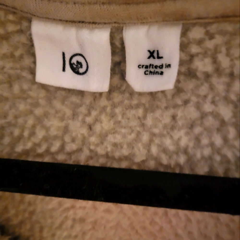 IO pullover sweater - Picture 3 of 4